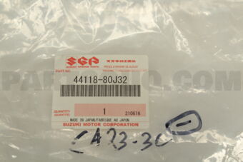 4411880J32 SX4 BOOT SET WHEEL SIDE