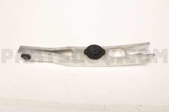 4635057L00 ARM ASSY, RR SPNSN LOWER