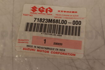 71823M68L00 HOLDER, RR BUMPER SIDE RR RH