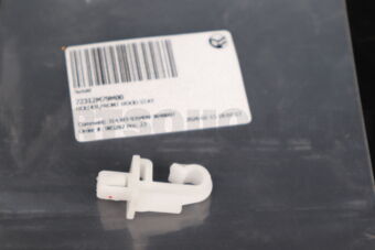 72312M79M00 HOLDER,FRONT HOOD STAY