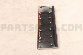 7758064J1026U GUARD,FRONT SPLASH,R(WHITE)