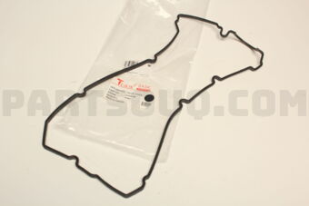 1035A108 VALVE COVER 4D56T