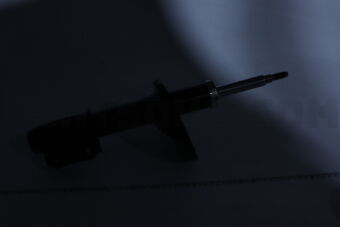 A2083 Tokico SHOCK ABSORBER FR RH
