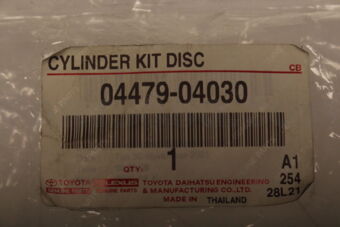 0447904030 Toyota CYLINDER KIT, DISC BRAKE, FRONT