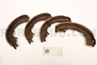 0449530090 Toyota SHOE KIT, REAR BRAKE