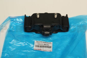 12371BZ121 INSULATOR, ENGINE MOUNTING, REAR NO.1