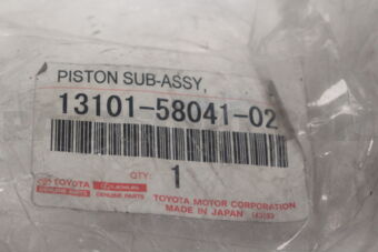131015804102 Toyota PISTON SUB-ASSY, W/PIN