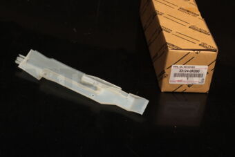 331240K090 PIPE, OIL RECEIVER