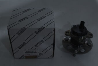 424500D112 HUB &amp; BRG ASSY, RR