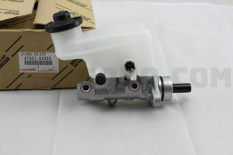 4720152032 Toyota CYLINDER SUB-ASSY, BRAKE MASTER
