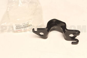 4883760080 Toyota BRACKET, FRONT STABILIZER END, LH