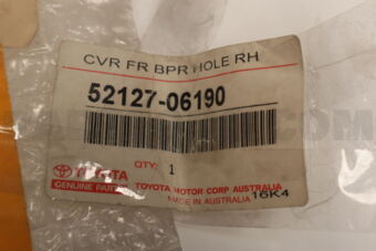 5212706190 Toyota COVER, FRONT BUMPER HOLE, RH