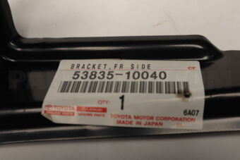 5383510040 BRACKET  FR SIDE