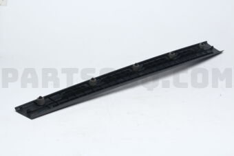 5857435022B0 PLATE, REAR FLOOR MAT SUPPORT, R