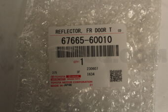 6766560010 REFLECTOR, FRONT DOOR TRIM, RH