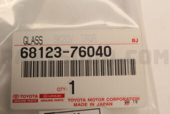 6812376040 GLASS  RR DOOR