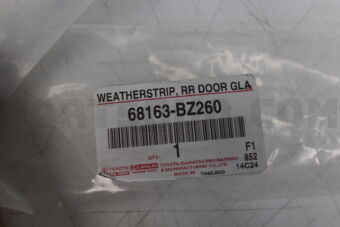 68163BZ260 Toyota WEATHERSTRIP  RR DOO
