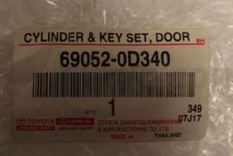 690520D340 Toyota CYLINDER &amp; KEY SET