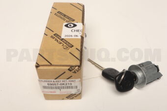 690570K210 Toyota CYLINDER &amp; KEY SET