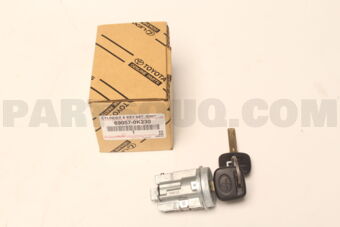 690570K230 Toyota CYLINDER &amp; KEY SET