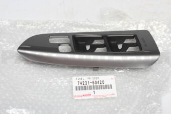 7423160420 PANEL, FRONT ARMREST BASE, UPPER R