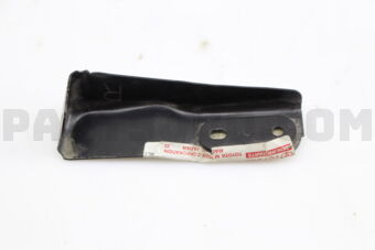 7556460010 RETAINER, QUARTER GARNISH, LOWER R