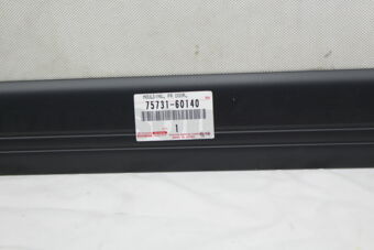 7573160140 MOULDING, FRONT DOOR, OUTSIDE RH