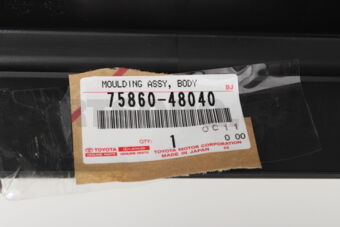 7586048040 MOULDING ASSY  BODY