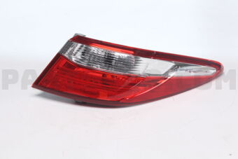 8155106700 Toyota LENS &amp; BODY  RR COMB
