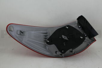 8155122A30 LENS, REAR COMBINATION LAMP, RH