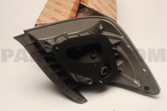 8155153040B0 LENS, REAR COMBINATION LAMP, RH