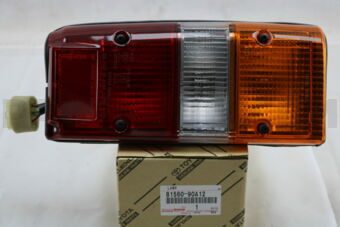 8156090A12 LAMP ASSY, REAR COMBINATION, LH