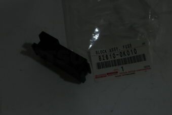826100K010 Toyota BLOCK ASSY  FUSE