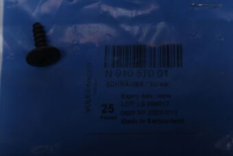 N91057001 SCREW