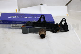 Hyundai / KIA 463073B050 HARNESS