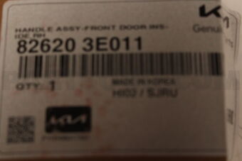 Hyundai / KIA 826203E011 HDL ASSY-FR DRI/S,RH
