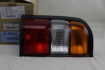 Nissan 26555VB225 LAMP ASSY-REAR COMBINATION,LH