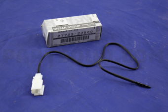 Nissan 277232J500 SENSOR ASSY-INTAKE