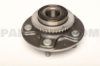 Nissan 432002Y000 HUB REAR WHEEL