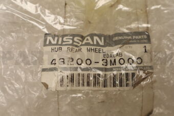 Nissan 432003M000 HUB ASSY-REAR