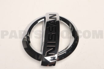 Nissan 628903VA2A EMBLEM FRONT