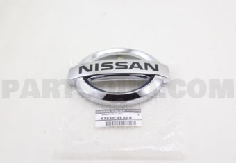 Nissan 628904EA0A EMBLEM RAD GRIL