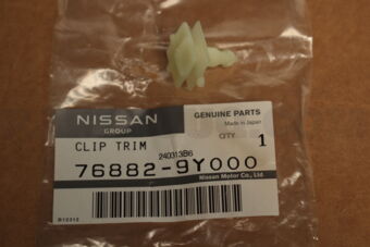 Nissan 768829Y000 CLIP