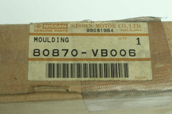 Nissan 80870VB006 MOULDING-FRONT DOOR,RH