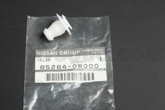 Nissan 852840W000 CLIP
