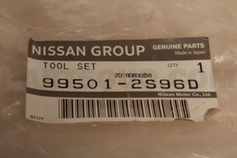 Nissan 995012S96D TOOL SET