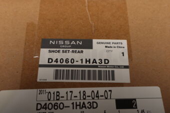 Nissan D40601HA3D SHOE SET REAR