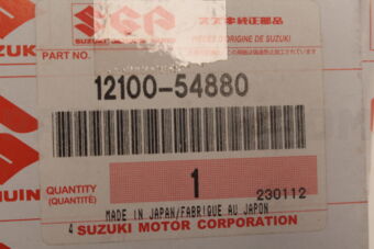 Suzuki 1210054880 PISTON SET