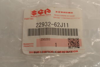 Suzuki 2293262J11 HOSE, OIL COOLER OUTLET