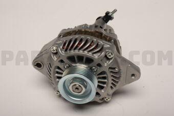 Suzuki 3140065J14 GENERATOR ASSY